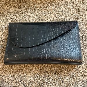Teddi Joelle Signature Clutch in Black croc